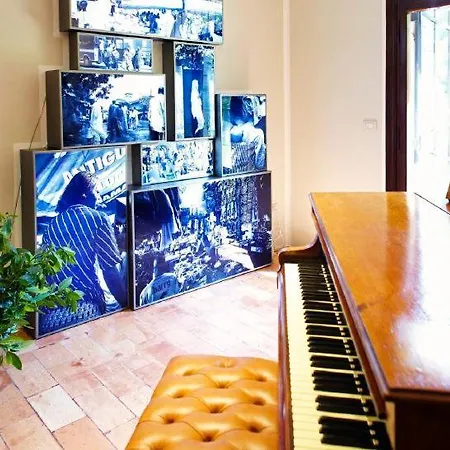 Bastia Sleeps 9 Pool Air Con Wifi Villa