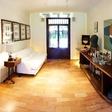 Villa Bastia Sleeps 9 Pool Air Con Wifi